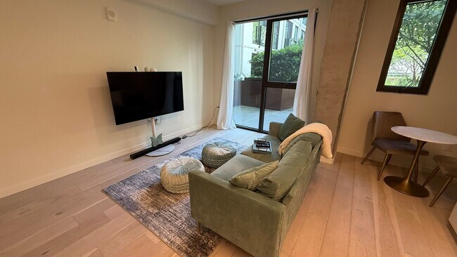 Foto del edificio - Epic REA: Fantastic Potrero Hill Modern 1 BR, 1 BA Condo