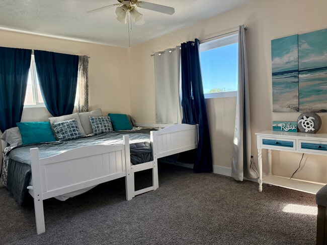 Foto del edificio - 2688 Daytona Ave