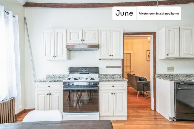 Foto del edificio - Room in Shared 4 bed/1.5 bath home