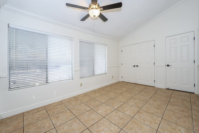 Building Photo - Tucson, AZ - Single-Family - $1,795.00 Ava...