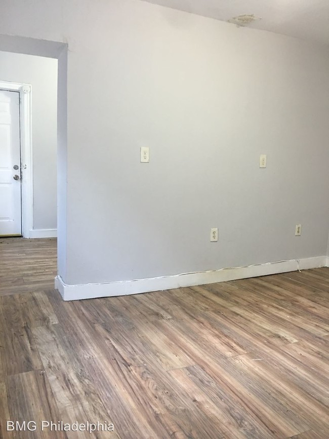 Building Photo - 2 br, 1 bath House - 109 E Pastorius St.