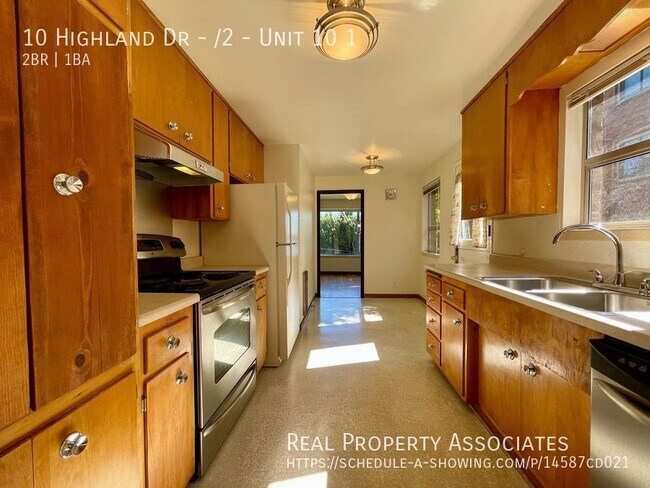 Building Photo - 2-Bedroom Available on Highland Drive - Qu...