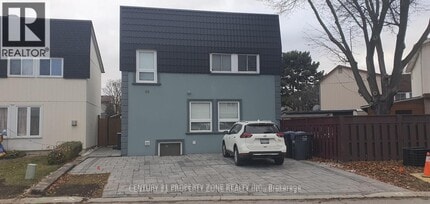 Building Photo - 68 Hoskins Square