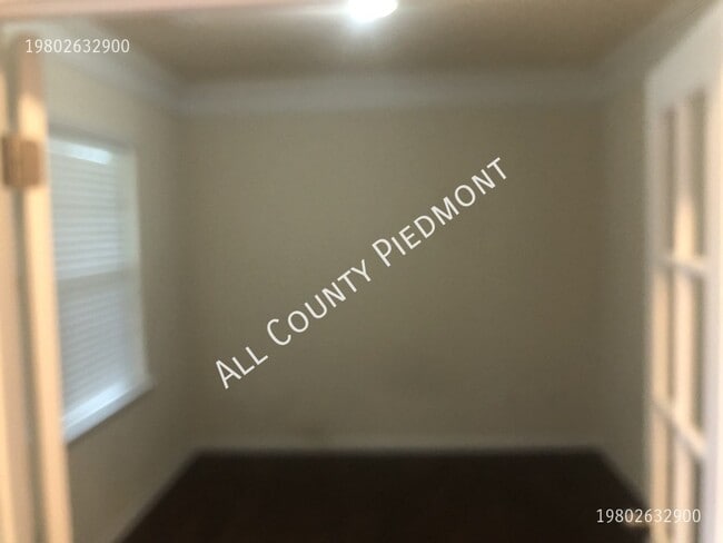 Building Photo - 7711 Kelburn Ln