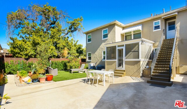 Building Photo - 351 N Alfred St