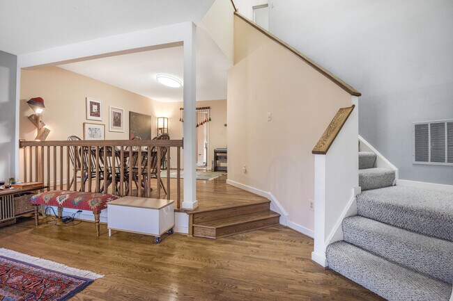 Building Photo - 10905 Whiterim Dr