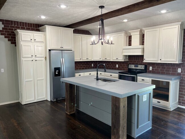 Foto del edificio - Republic Schools - Gorgeous 3 Bed 2 Bath 3...