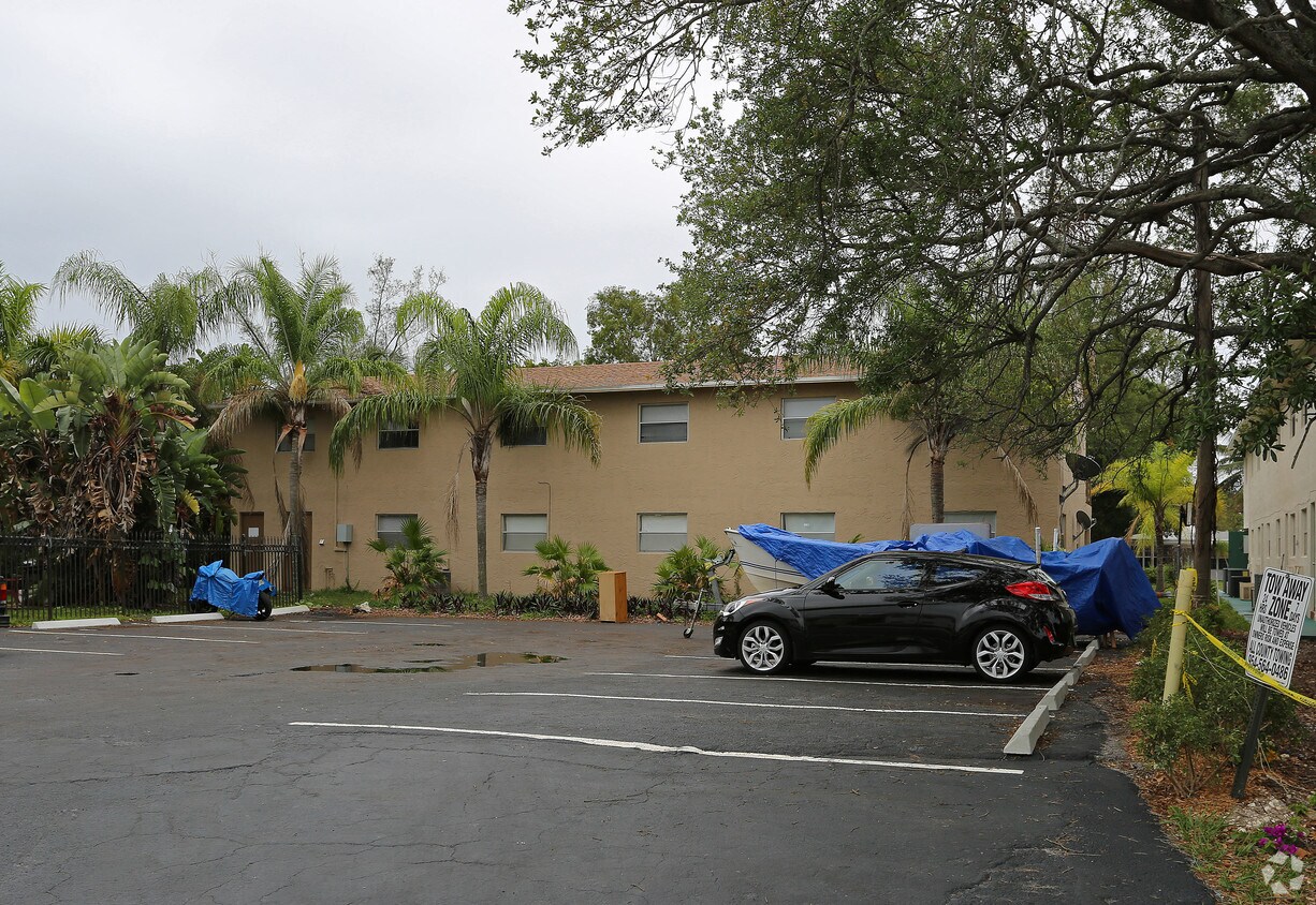 Foto del edificio - 1051 NE 39th Dr
