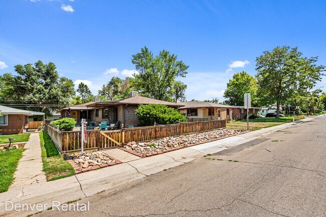 Building Photo - 3 br, 2 bath House - 1126 Krameria St