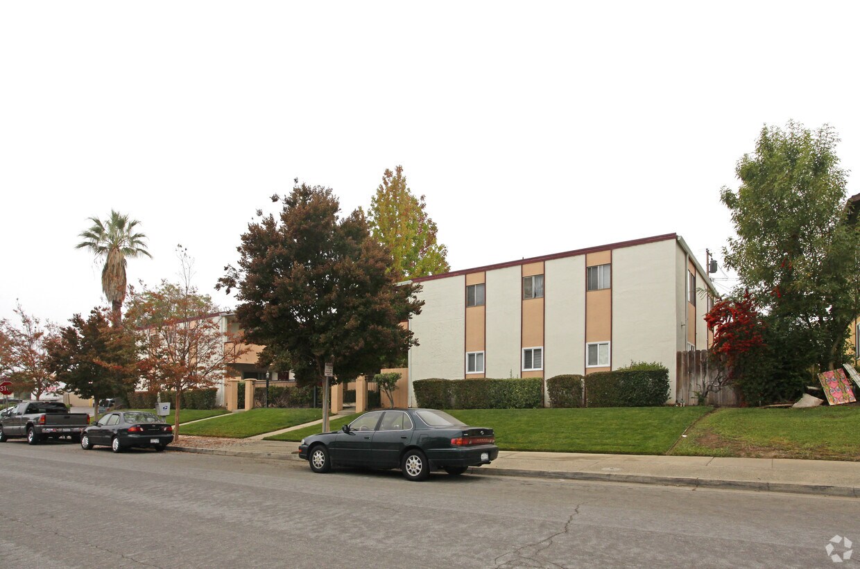 Foto del edificio - 10161-10163 Park Cir E