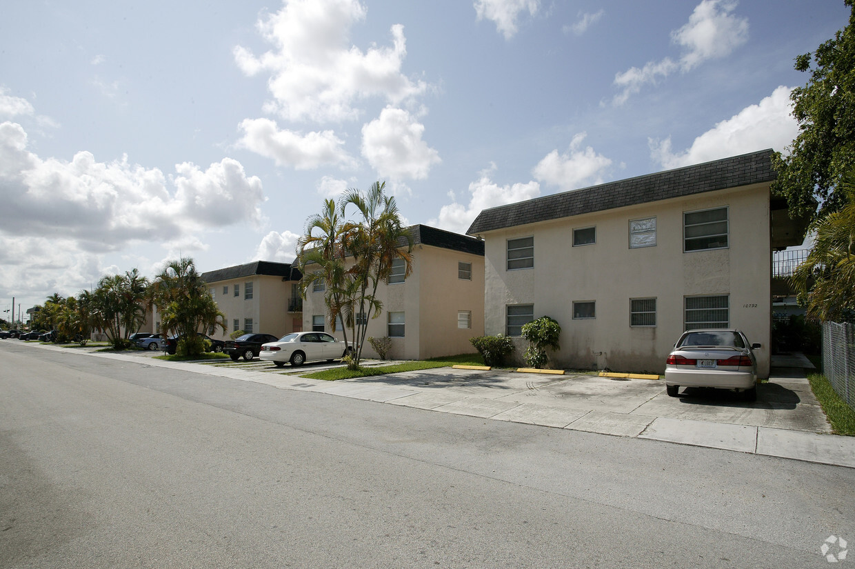 10752-10782 SW 5th - 10742-10782 SW 5th St
