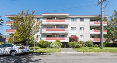 Building Photo - Summerhill Apartments