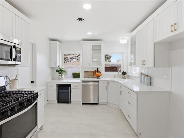 Building Photo - 10322 Pinecrest Dr