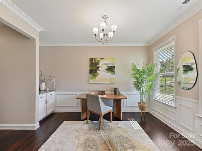 Foto del edificio - 9528 Horsebit Ln