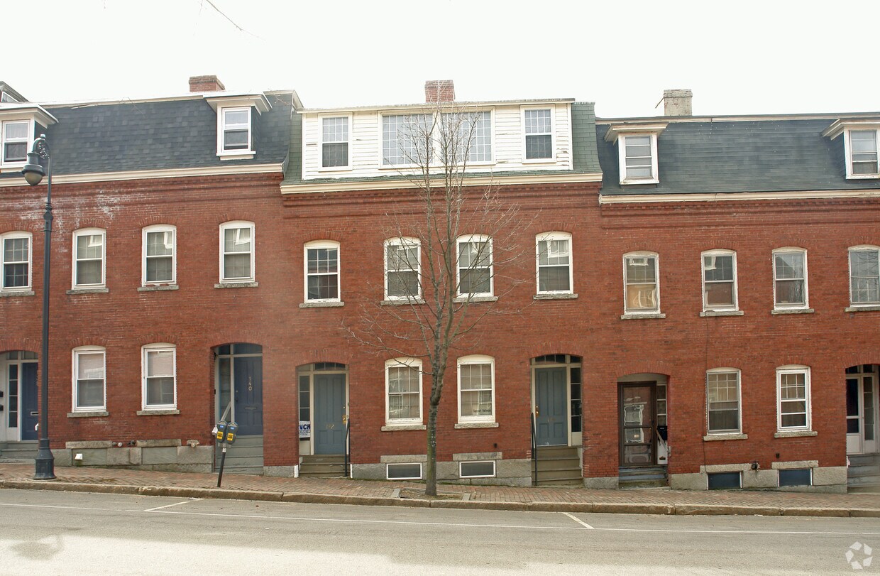 Foto del edificio - 118 W Merrimack St