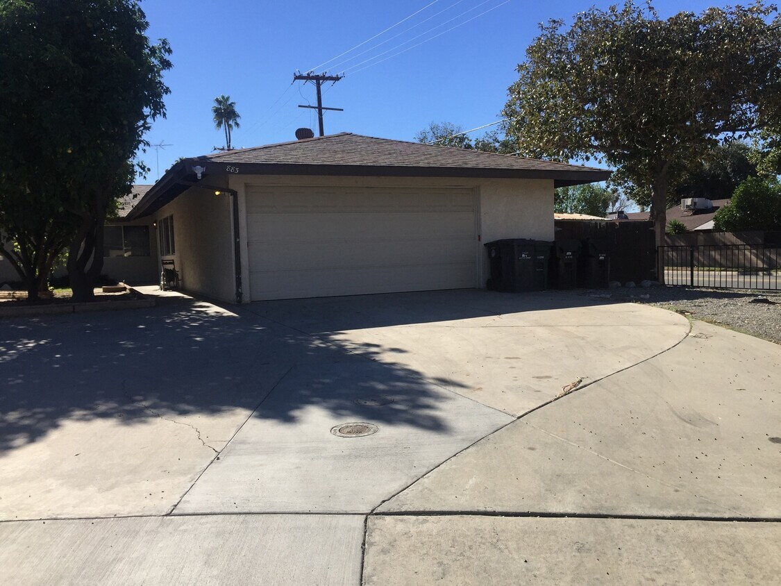 Primary Photo - 3BD/2BA Duplex - Hemet