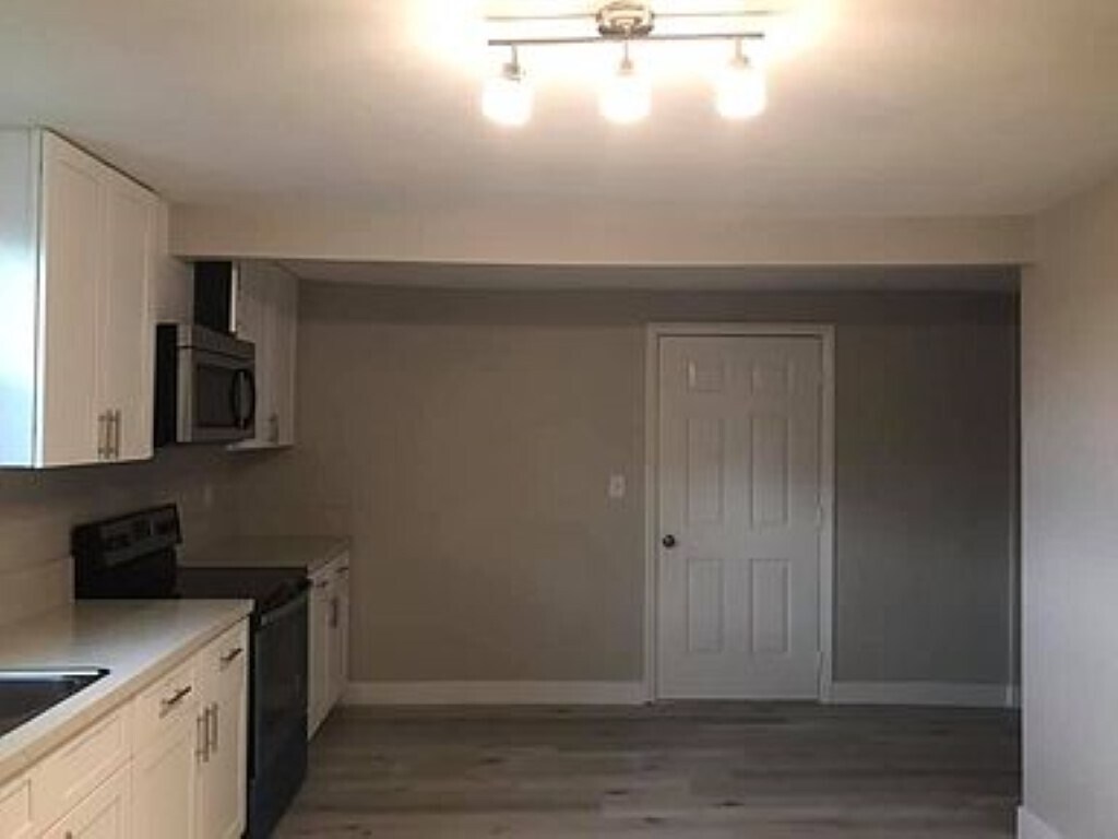 Foto principal - 302 N Frierson St