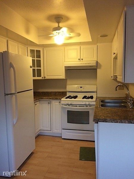 Building Photo - 2 br, 1.5 bath Townhome - 1146 Inverrary Lane
