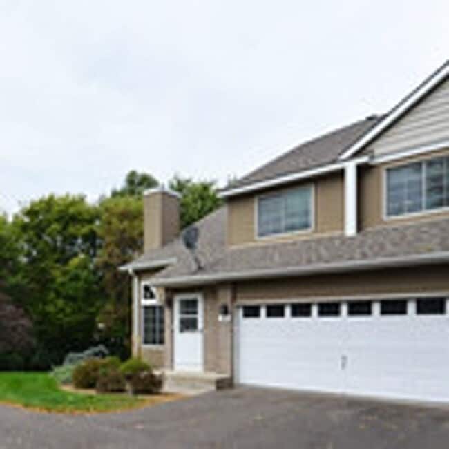 Building Photo - 144 Primrose Ct