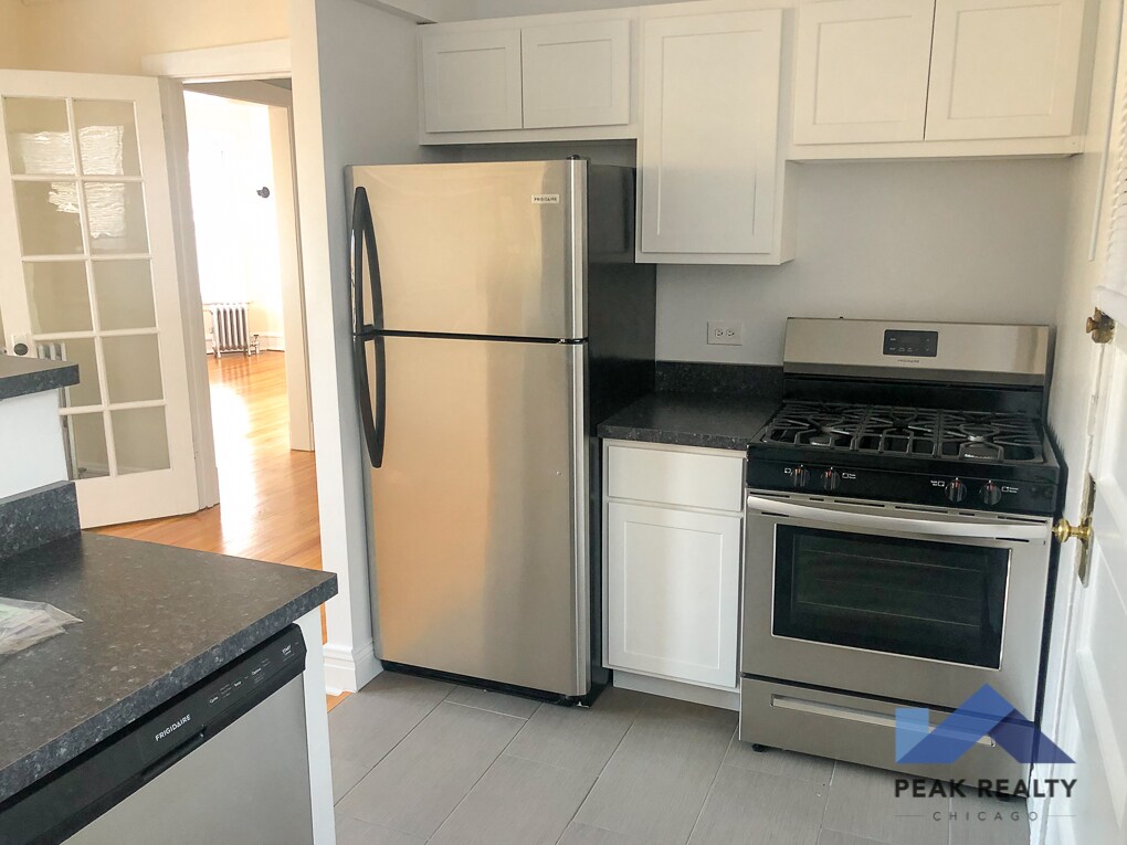 Foto principal - 4522 N Greenview Ave
