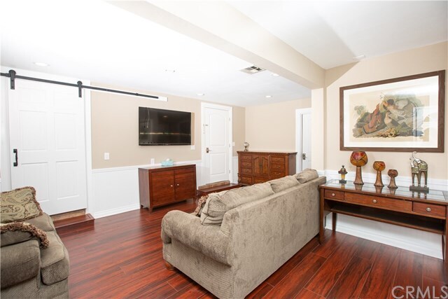Primary Photo - 726 S Prospero Dr