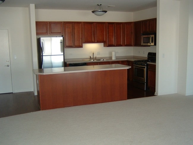 Kitchen - 267 E Railroad Ave