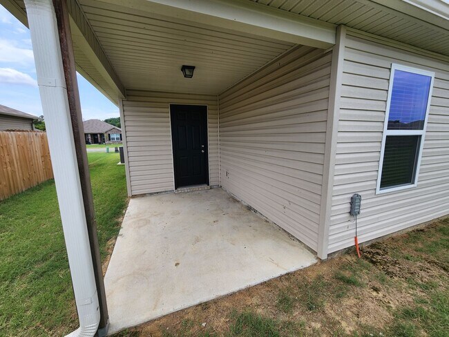 Building Photo - 10209 Brandi Kay Dr