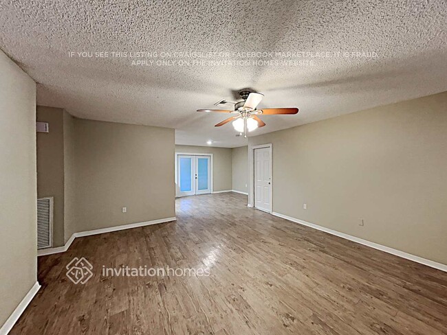 Foto del edificio - 5017 Greenglen Ln