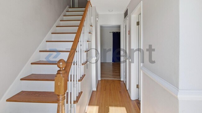 Foto del edificio - 324 Busher Rd