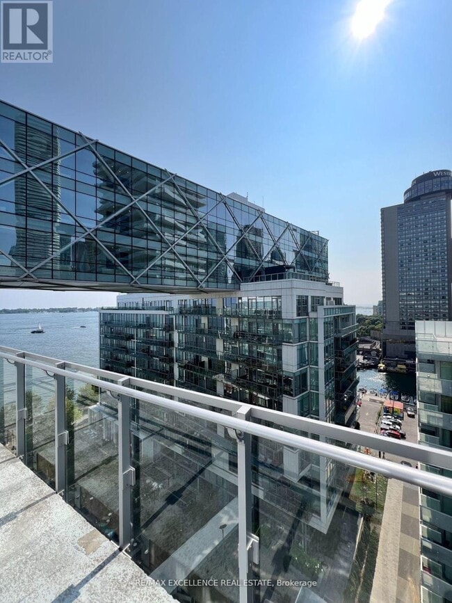 Building Photo - 29-1129 Queens Quay E