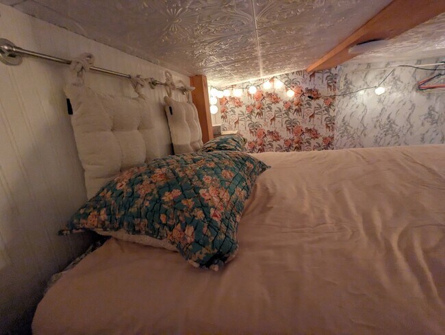 Foto del edificio - 16 Pine St