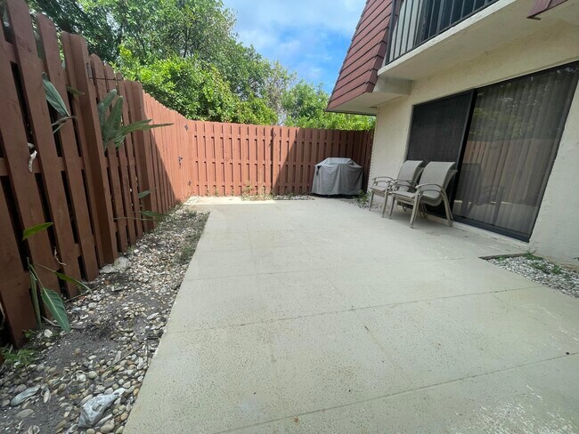 Foto del edificio - 9405 S Ocean Dr