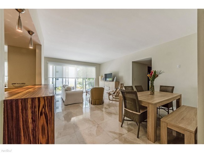 Building Photo - 50 Ocean Lane Dr