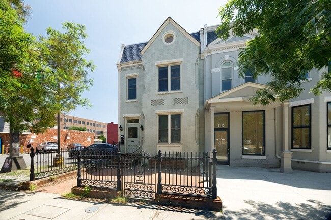 Photo - 1113 W Main St Apartment
