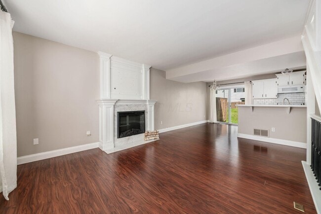 Building Photo - 5052 Stoneybrook Blvd