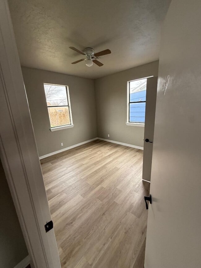 Foto del edificio - 2 Bedroom 1 Bathroom Home For Lease