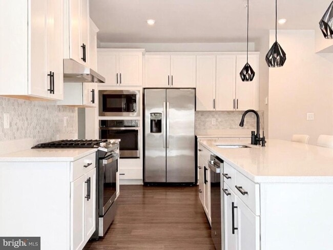 Building Photo - 11360 Wheeler Ridge Dr