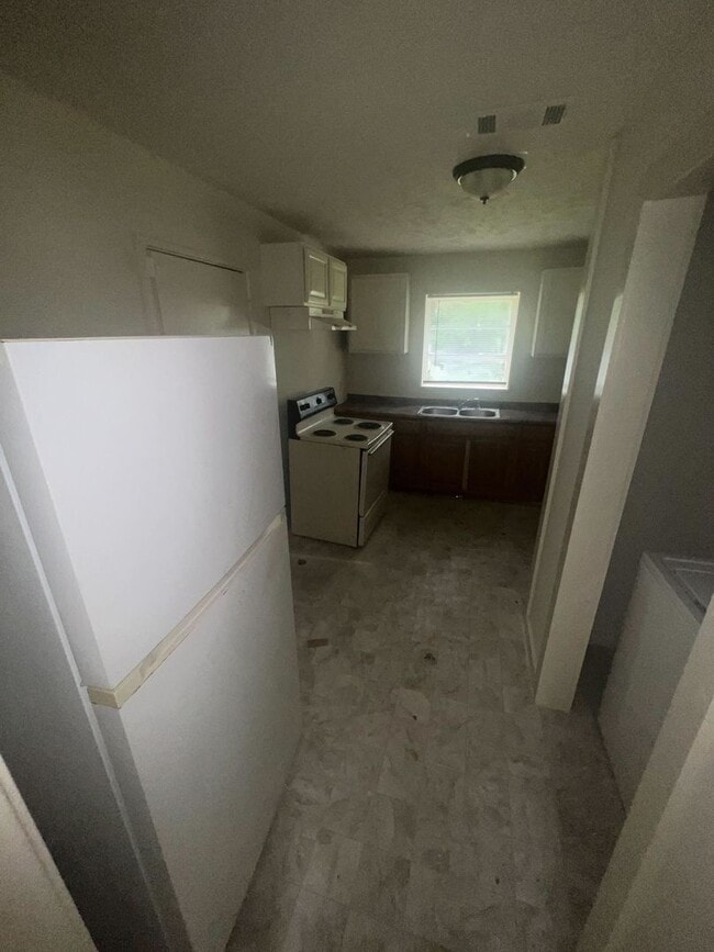 Photo - Nice 4 Bed 1.5 Bath in North Jackson House
