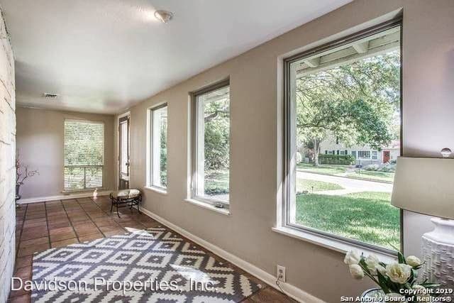 Building Photo - 4 br, 3 bath House - 201 Ridgemont Ave