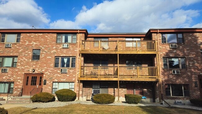 Foto del edificio - 14b Mayberry Dr