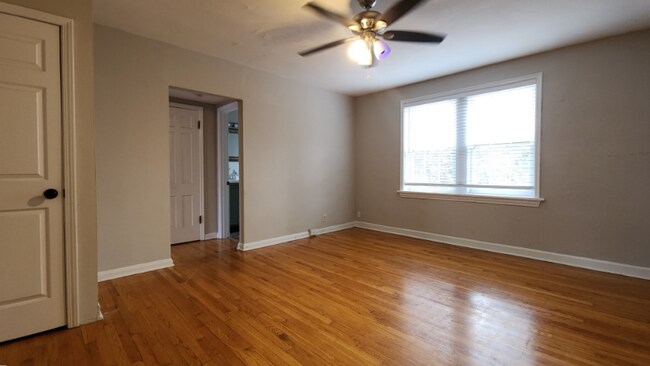 Building Photo - 1020 Sanford Ave