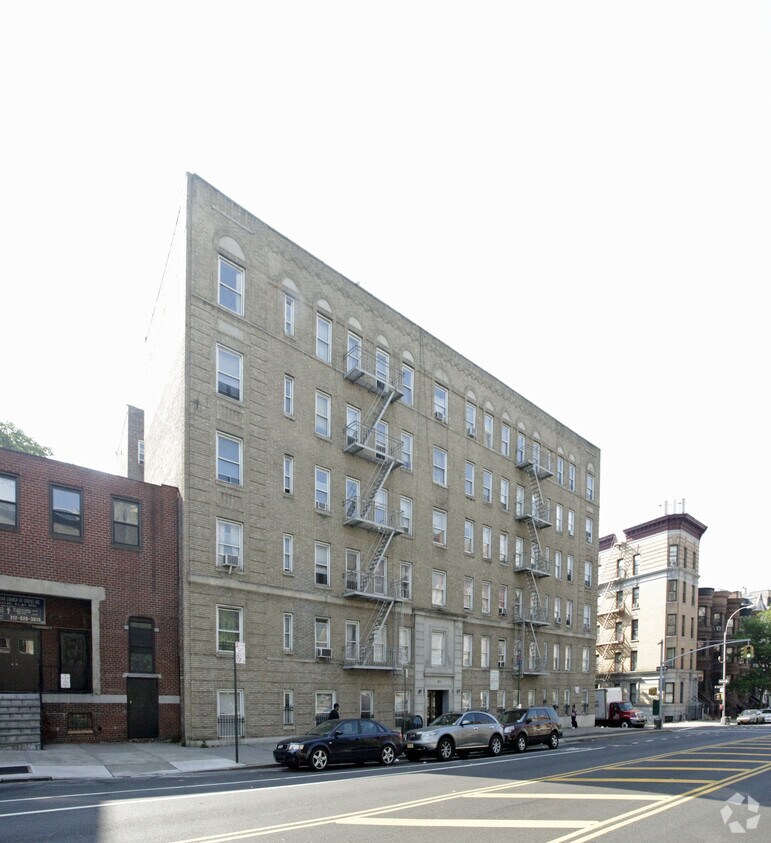 Foto del edificio - 403 W 153rd St