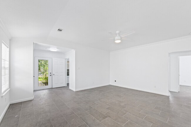 Building Photo - 13112 Trail Manor Dr