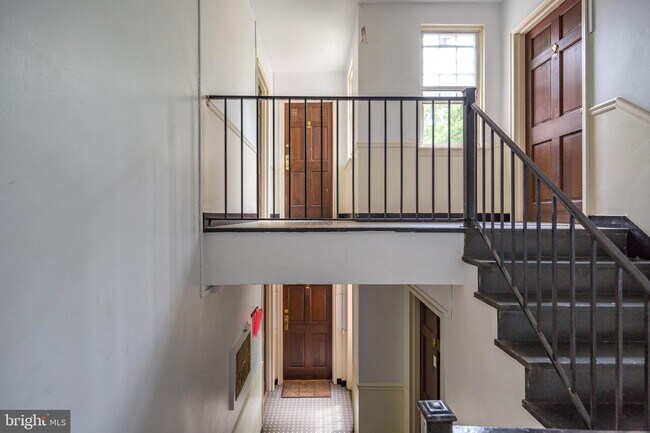 Building Photo - 8 Ashby St