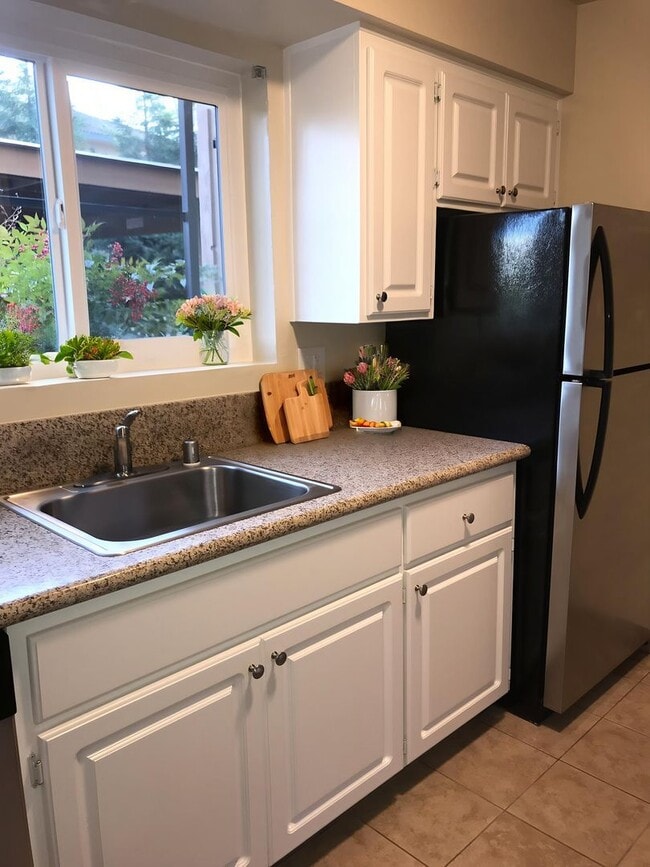 Interior Photo - Riverside Gardens