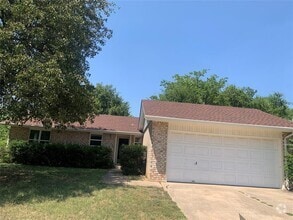 Building Photo - 1915 Rolling Stone Dr