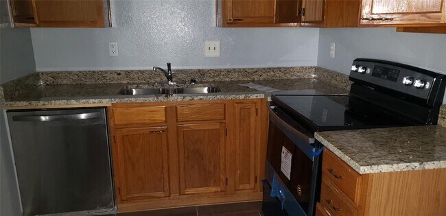 Building Photo - 1506 Charleston Cove