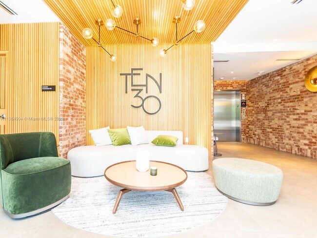 Building Photo - 1030 15th St