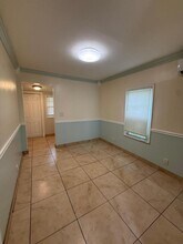 Building Photo - 820 9th St