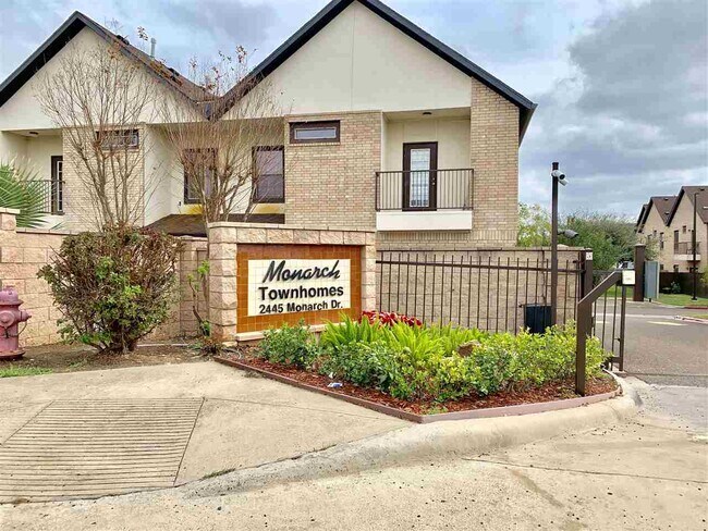 Foto del edificio - 2445 Monarch Dr